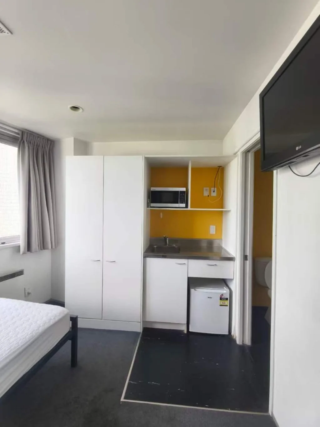 Self contained comfort living