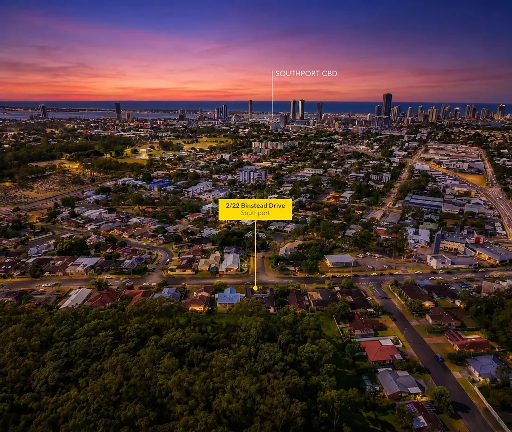 Southport 3房  Blue Chip Duplex In Premier Location - Motivated Seller