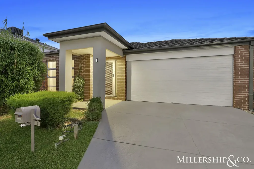 Modern Family Living in the Heart of Doreen