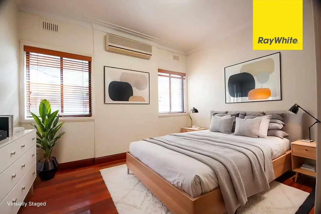 WELL PRESENTED THREE BEDROOM HOME WITH PHILLIP PARK VIEWS