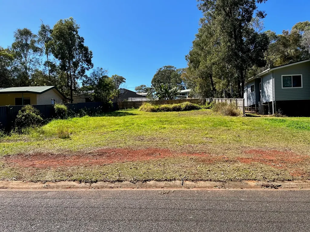 14 Waterside Drive, Macleay Island, QLD 4184