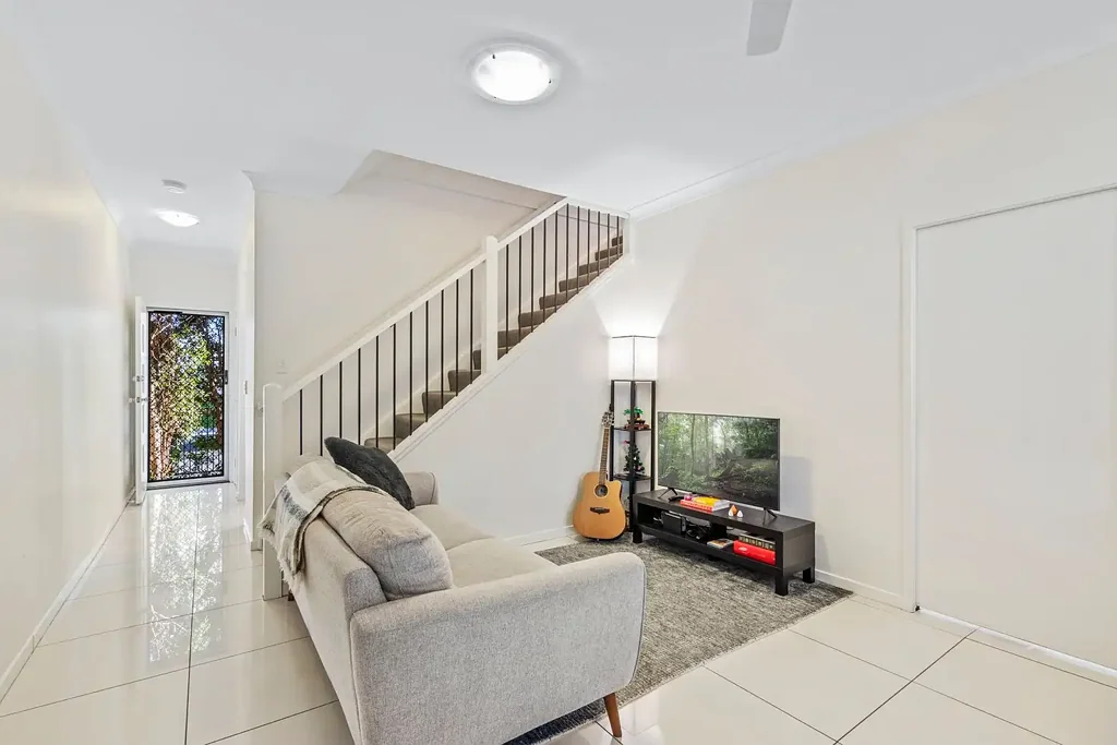 Annerley 2部屋 Modern Townhouse with Private Driveway