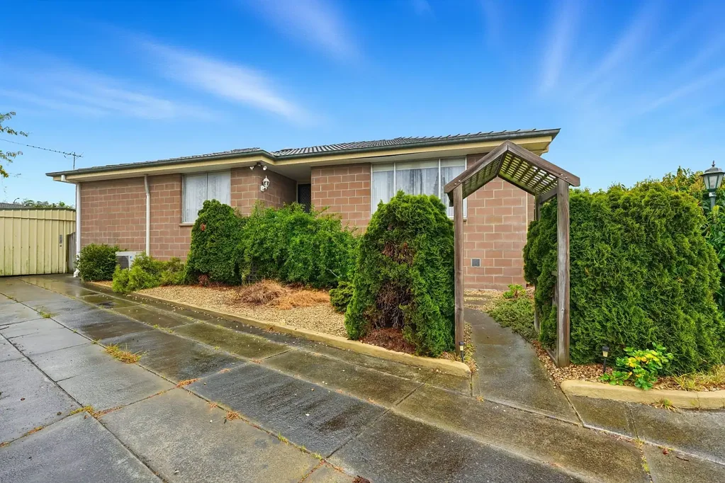 Comfortable Family Home with Large Yard and Workshop