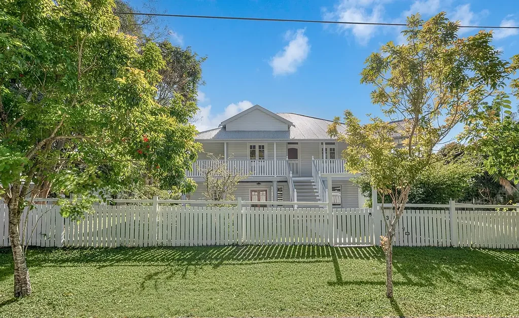 Sherwood 5 Bedroom PICTURESQUE FAMILY QUEENSLANDER ON 810SQM IN SOUGHT-AFTER SHERWOOD