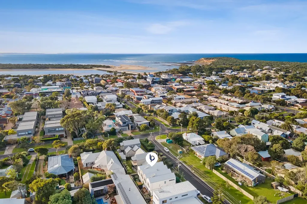 Barwon Heads 3Kwarto Coastal Elegance in Walk-Everywhere Position