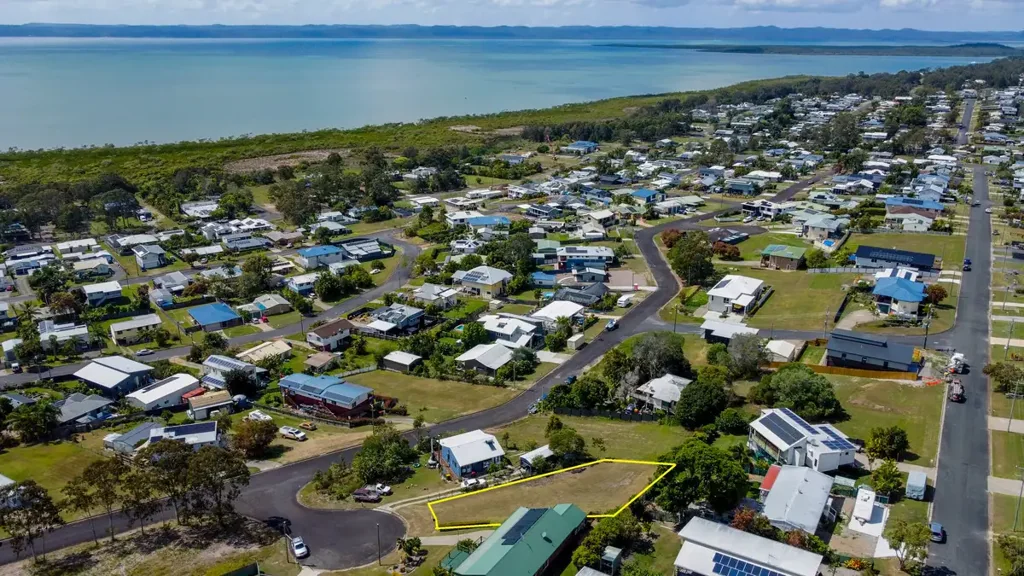 River Heads Superb Ocean & Island Views!