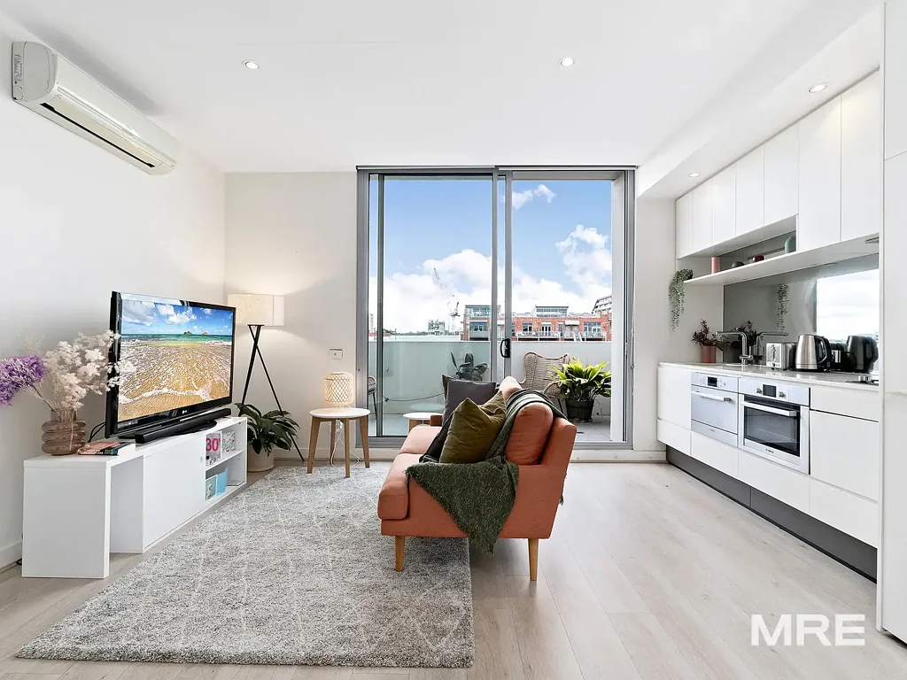 Uber funky apartment with big balcony