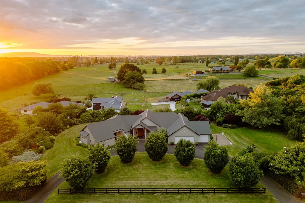 Cambridge 4ਬੈੱਡਰੂਮ The magic of Maungakawa Village awaits