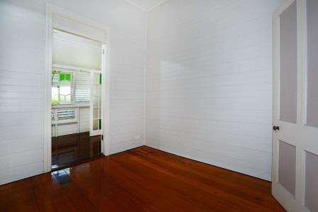 20 LAMINGTON RD, WEST END QLD 4810, 0房, 0浴, House