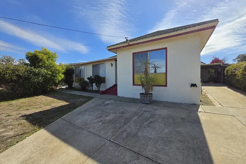 Kojonup 4房  A practical and comfortable home in a great location.