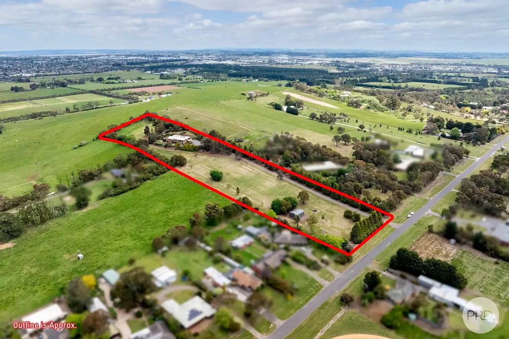 37 Cummins Road, Mount Rowan, VIC 3352