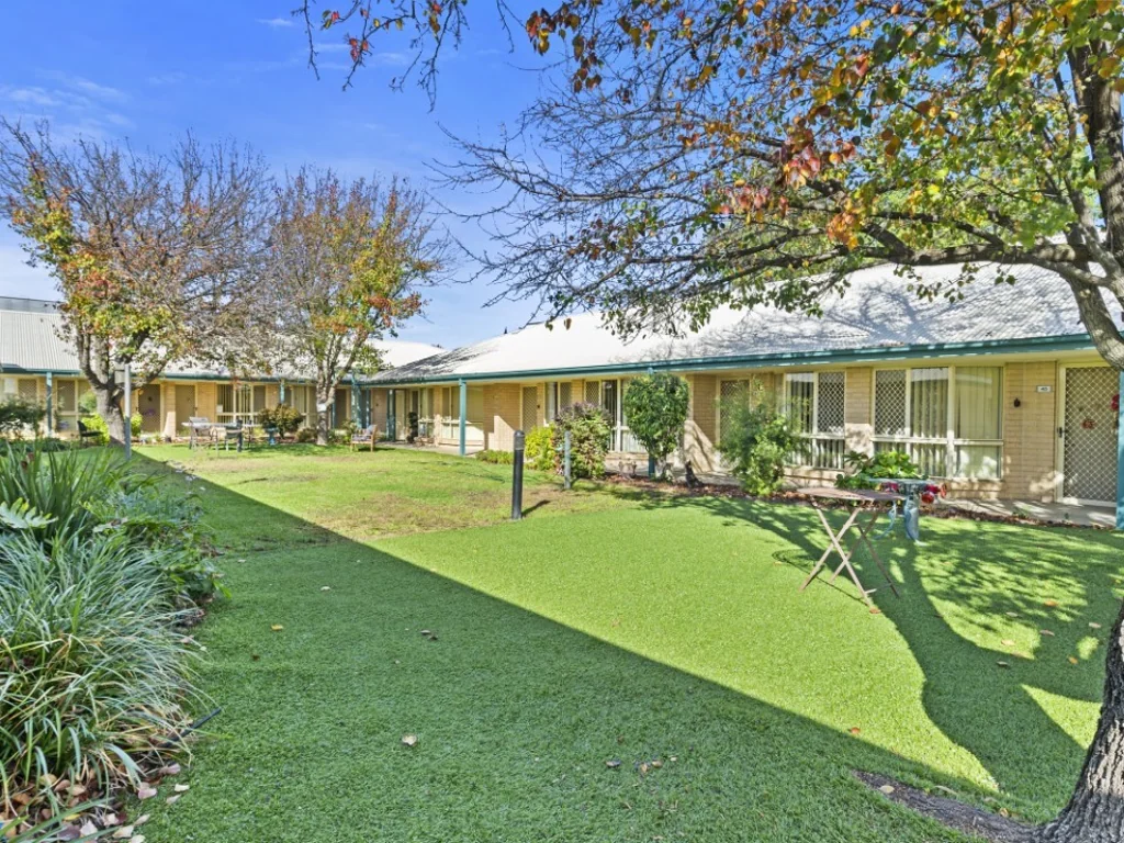 Single Catered Unit with lunch package included* ? Rent in Seniors Community