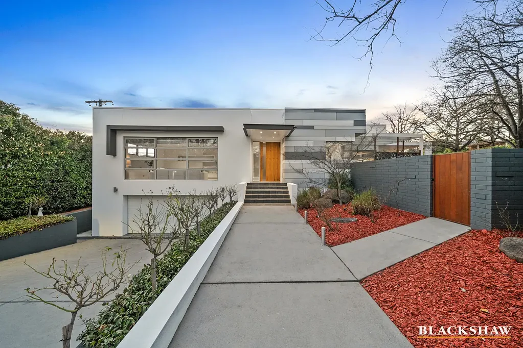 Griffith 4房  Sophisticated family living with self-contained option, on leafy street