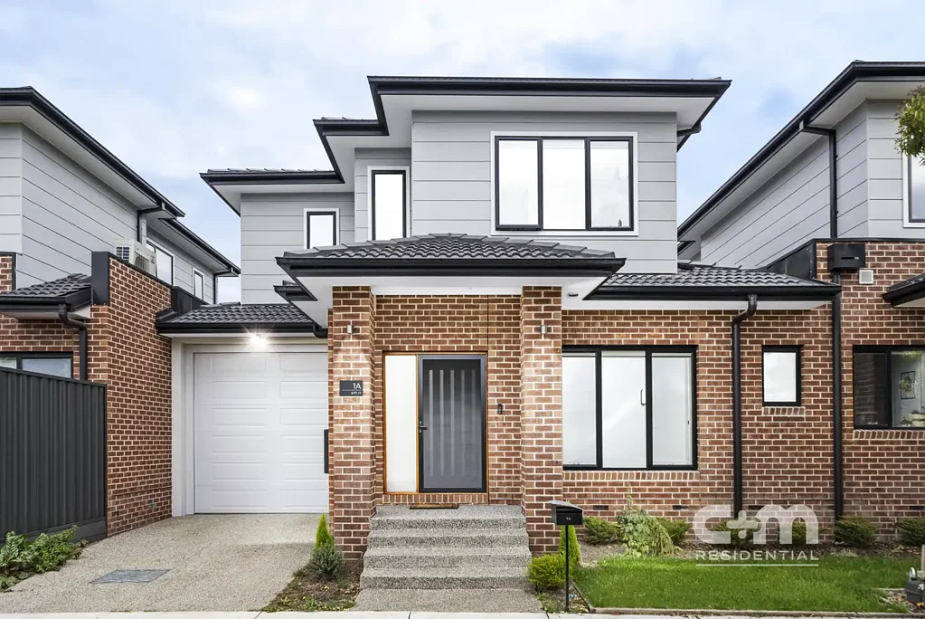 Hadfield 4 Bedroom Modern, Spacious, Effortless Living!