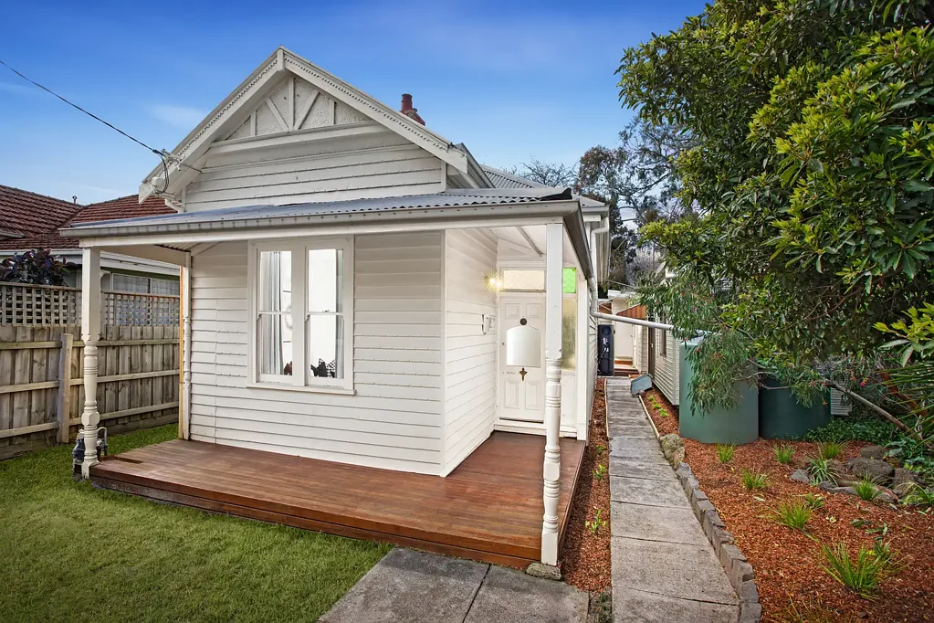 Malvern East 5બેડરૂમ Character and Convenience in Malvern East
