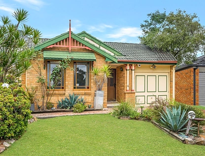 4 Esher Mews, Wattle Grove, NSW 2173, 3房, 1浴, House
