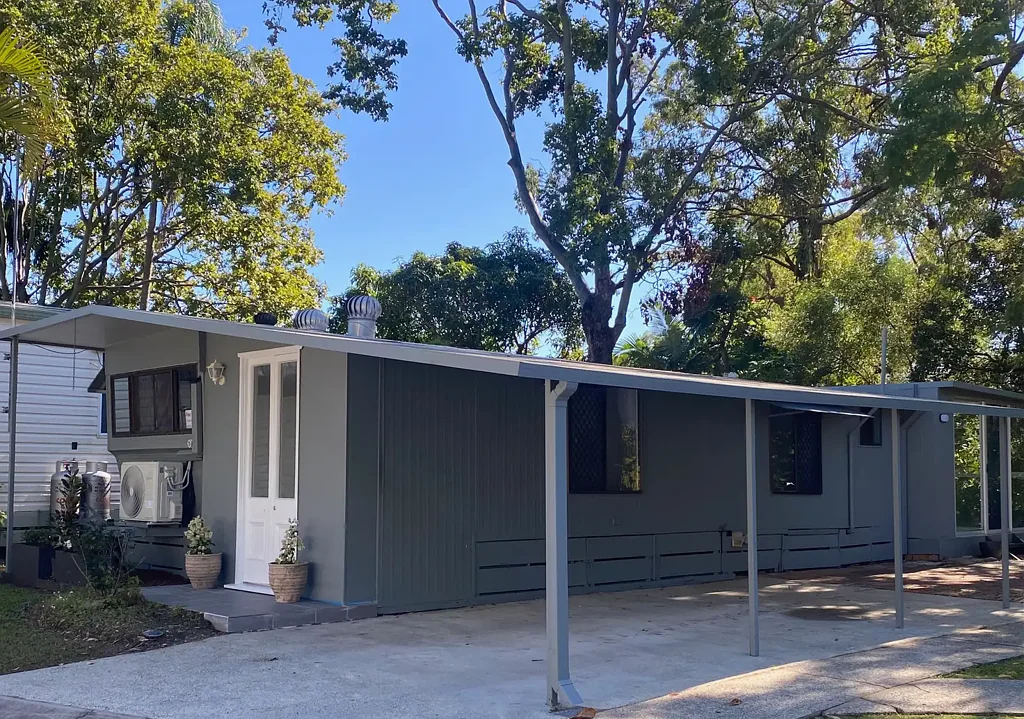 Coombabah 2房  Over 50s Village – Custom Design 2-bedroom Caravan Annex - Home