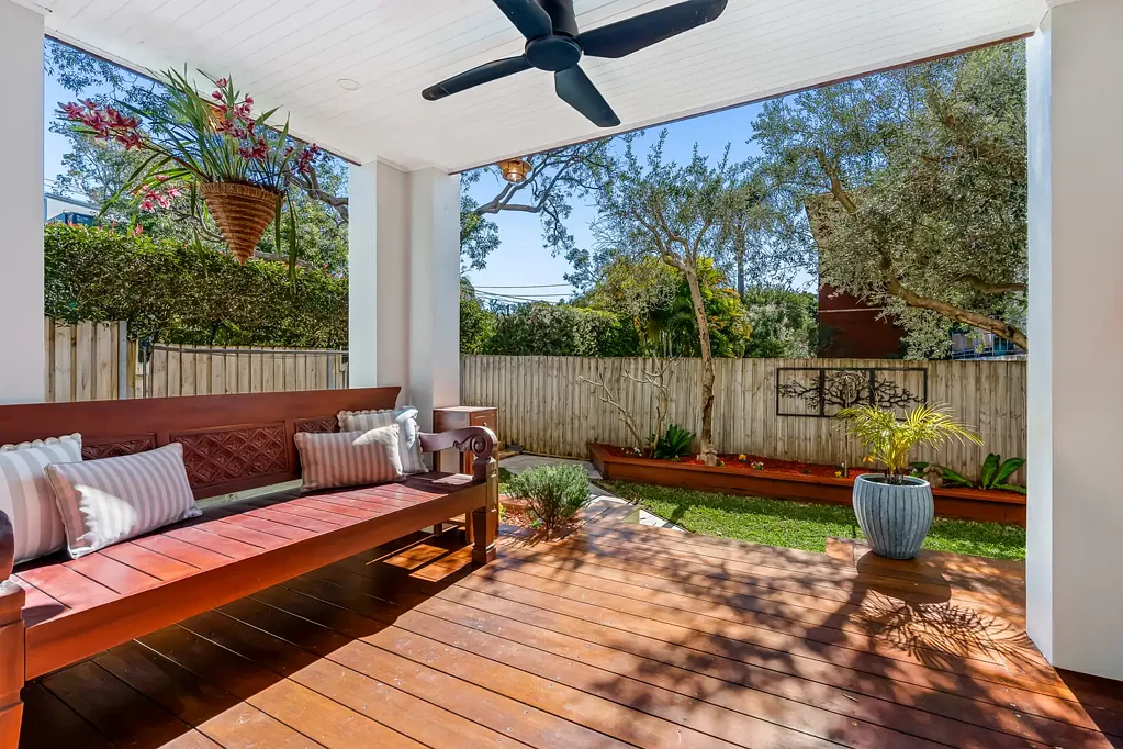 Dee Why 2ਬੈੱਡਰੂਮ Private North-Facing Garden Apartment with Private Street Access!