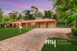 2 BROWNS RD, The Oaks