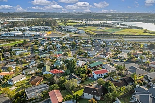 15 & 19 Grenadine Place, Unsworth Heights, North Shore City