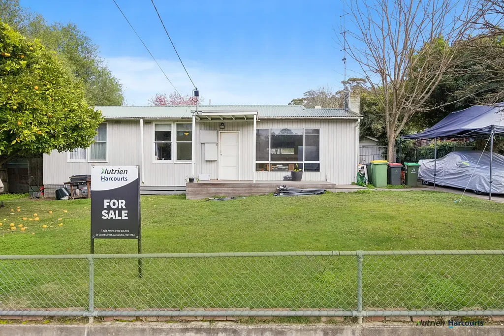 Eildon 3Moenga Well-Located Home Offering Practical, Spacious Living!