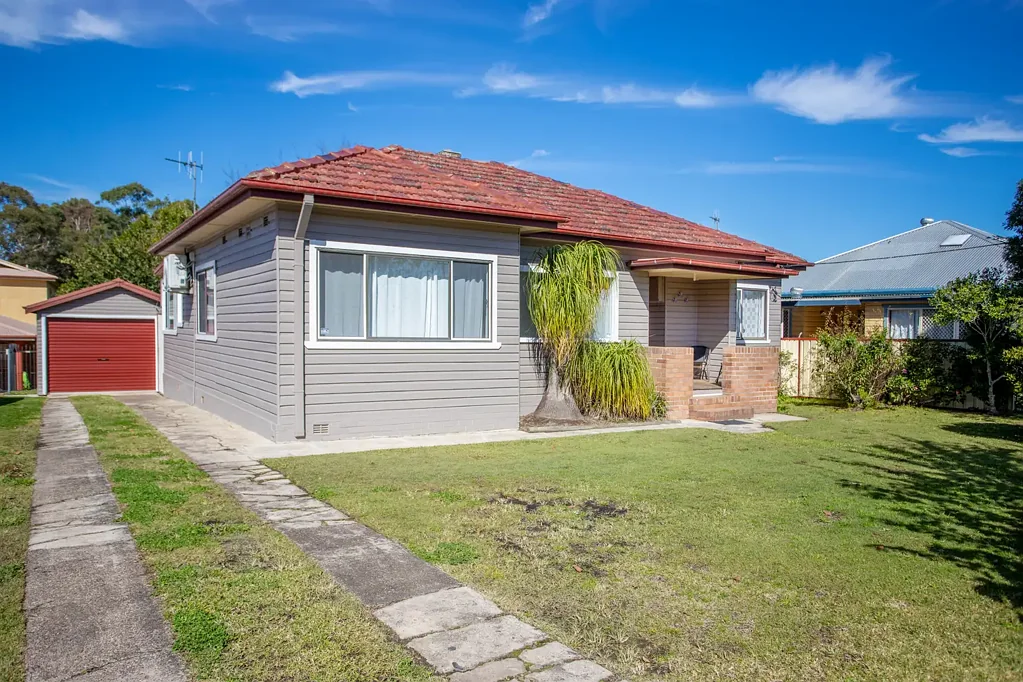Taree 3ਬੈੱਡਰੂਮ A Rare Waterfront Opportunity in the Heart of Taree