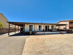 23 Fry Court, Denham
