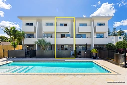 17/3 Riverside Road, Orewa