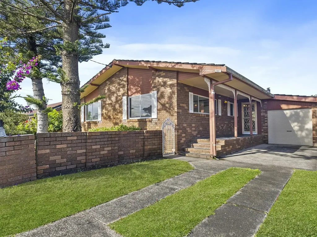 21 Manly Parade, The Entrance North, NSW 2261