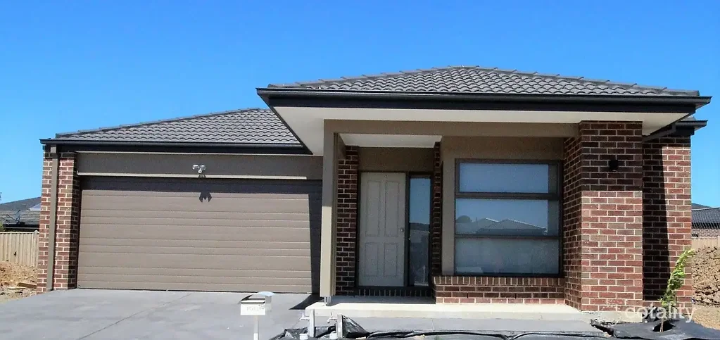 A Mickleham Address You’ll Love Coming Home To 19 Brossard Rd.