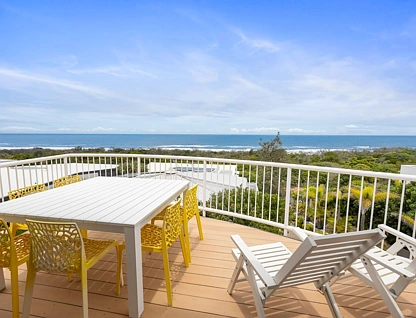 1/18 Peregian Esplanade, Peregian Beach, Sunshine Coast, 3 rūma, 2 rūma horoi, Townhouse