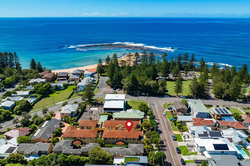 Toowoon Bay 3chambre Stunning Location Just Metres To Toowoon Bay Beach - Modern Spacious Front Facing Townhouse