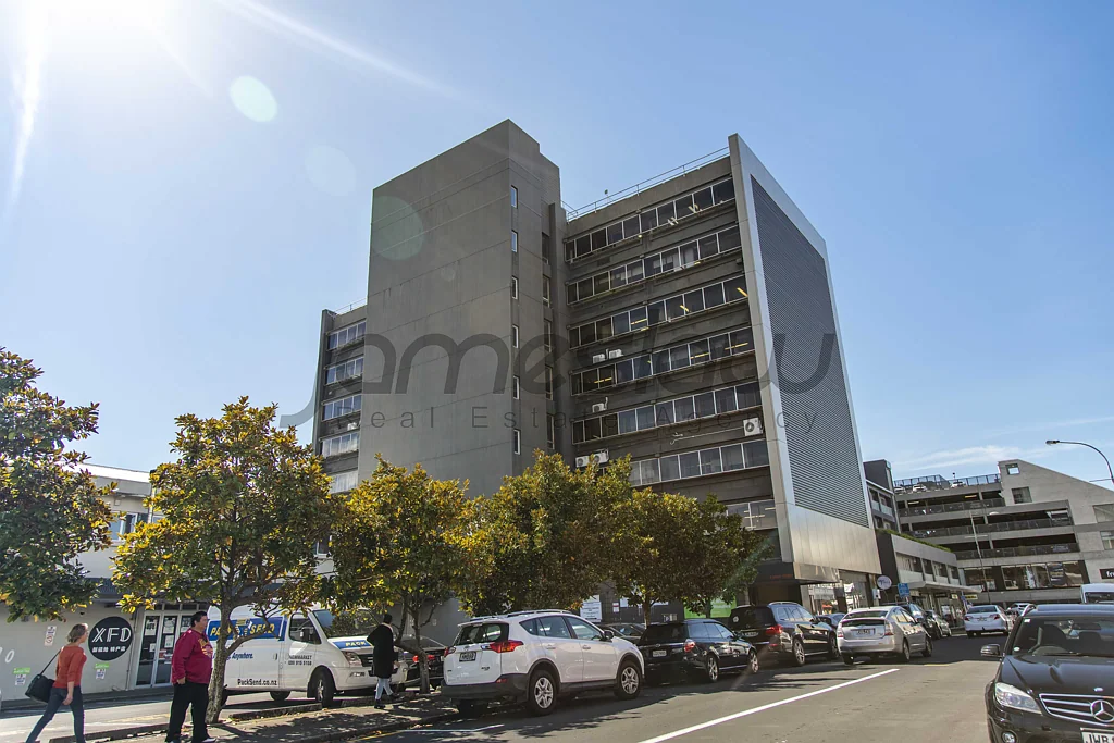 Newmarket Move-In Ready, Affordable & Modern Office