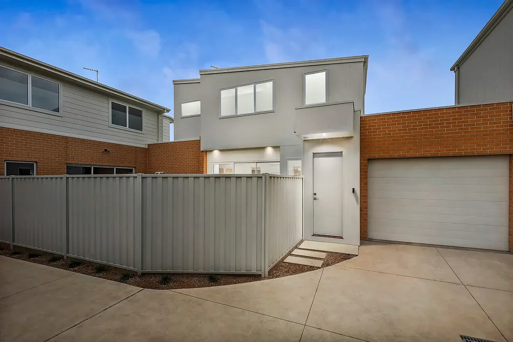 2/52 Bardsley Street, Sunshine West, VIC 3020