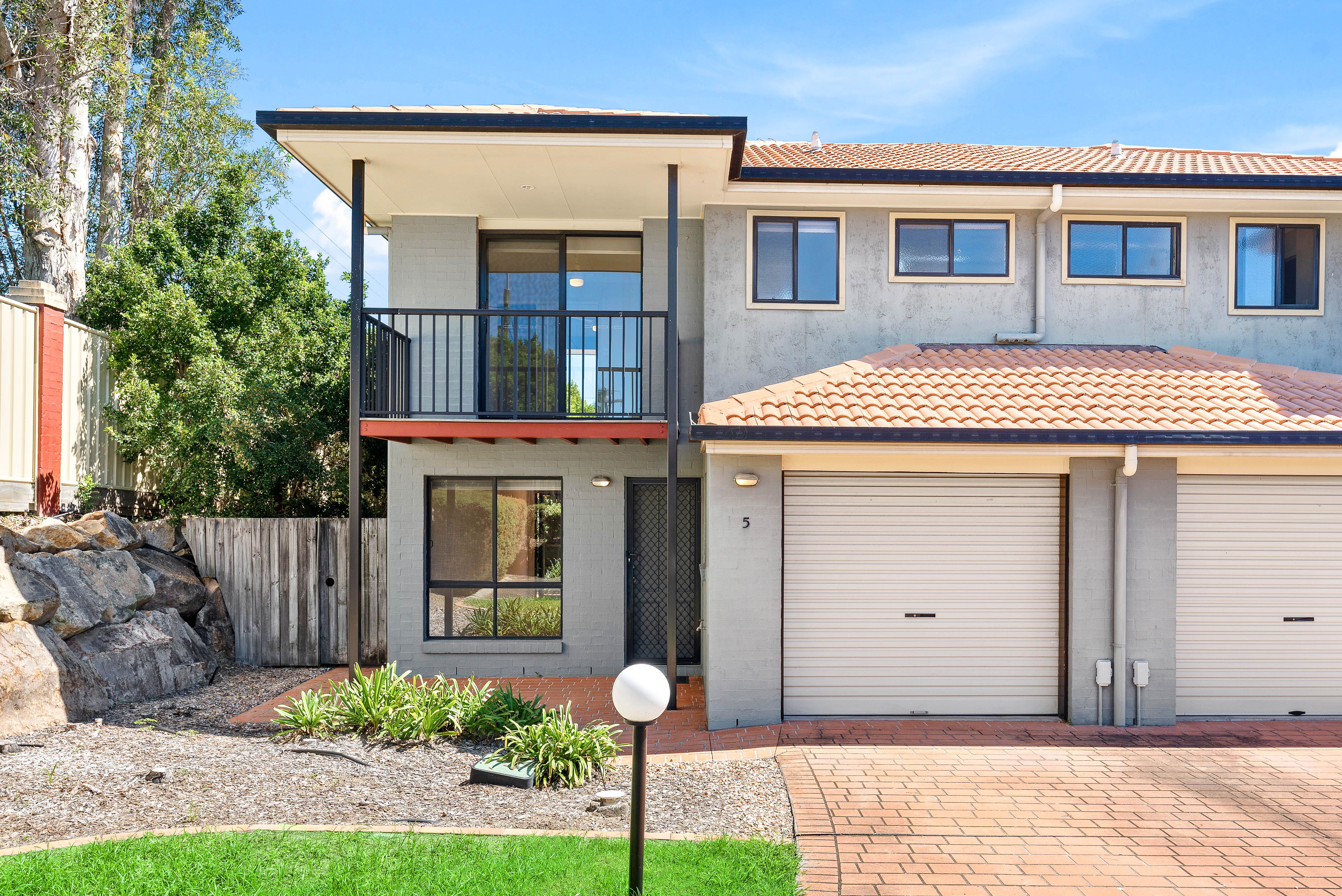 UNIT 5 8 BUCKINGHAM PL, EIGHT MILE PLAINS QLD 4113, 0 침실, 0 욕실, Townhouse