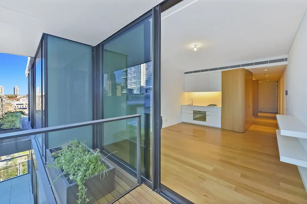 LEVEL 14 | MODERN SUITE ONE BEDROOM WITH PARK VIEWS | @ CENTRAL PARK