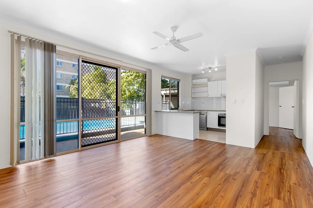 7/383 Charlton Esplanade, Torquay, QLD 4655