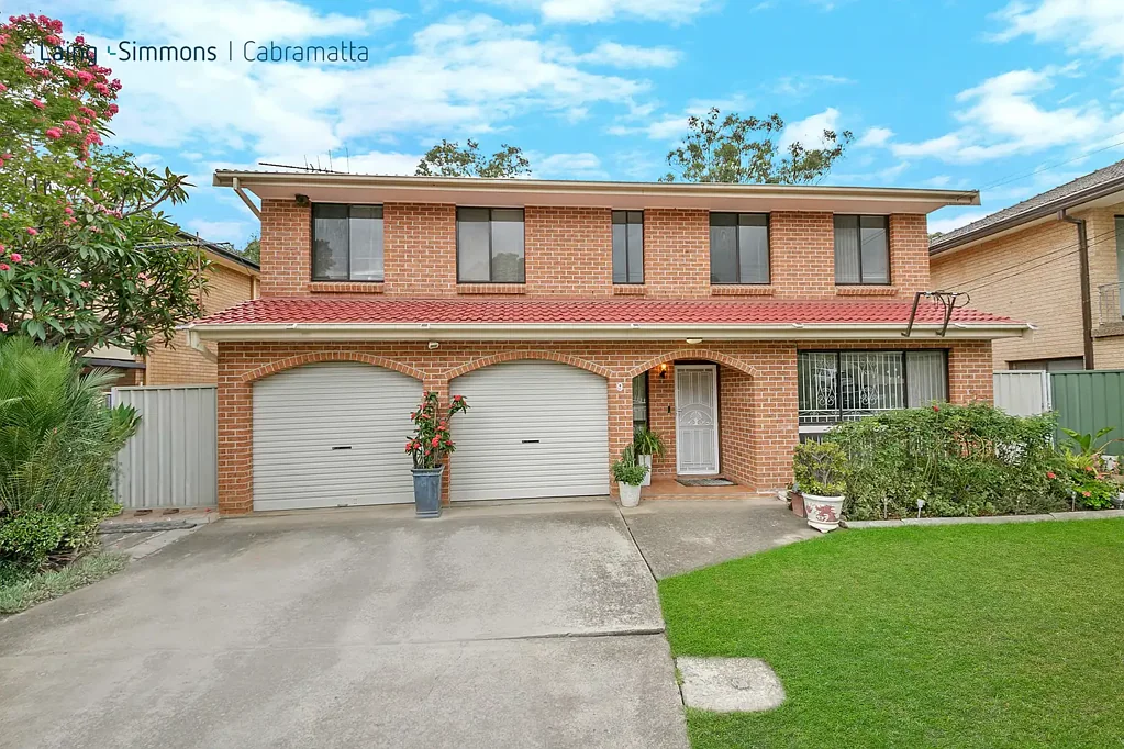 EXCELLENT CONDITION 4 BEDROOM BRICK HOUSE