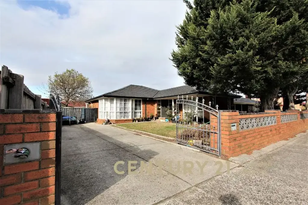 Keysborough 3 Bedroom Quiet, but Central Location