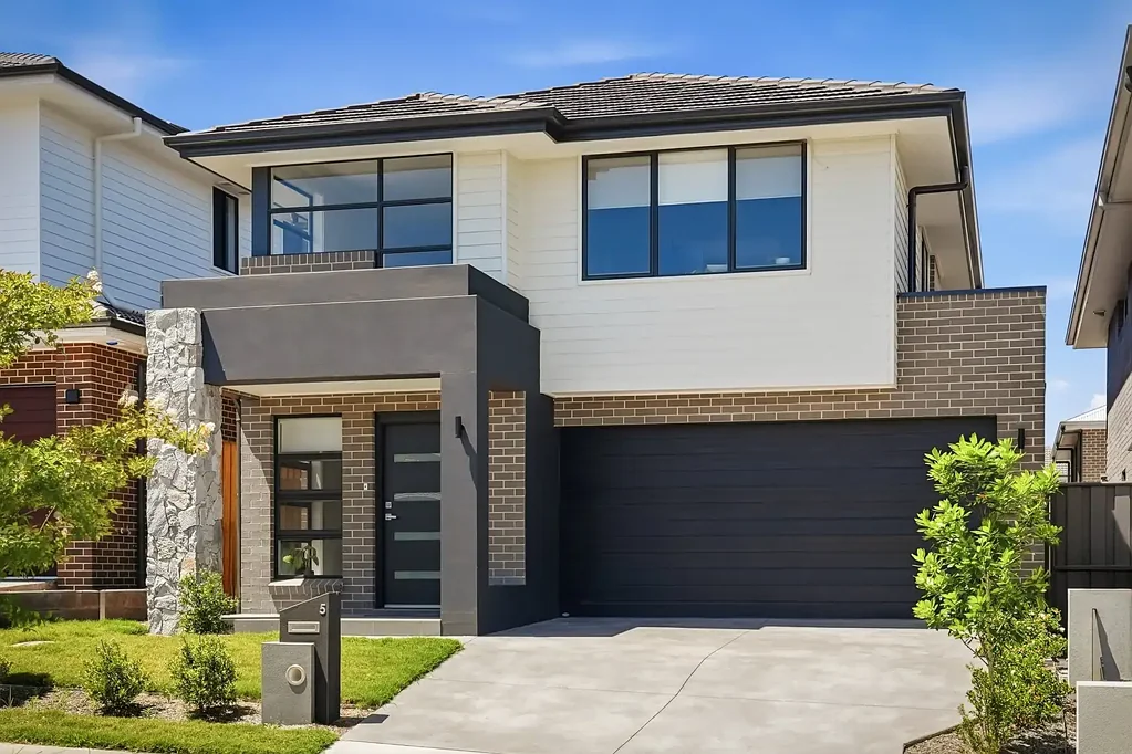 Spacious, Stylish & Perfectly Positioned
