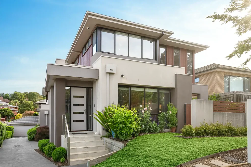 Doncaster East 3 Slaapkamer Spacious, Light-Filled & Private