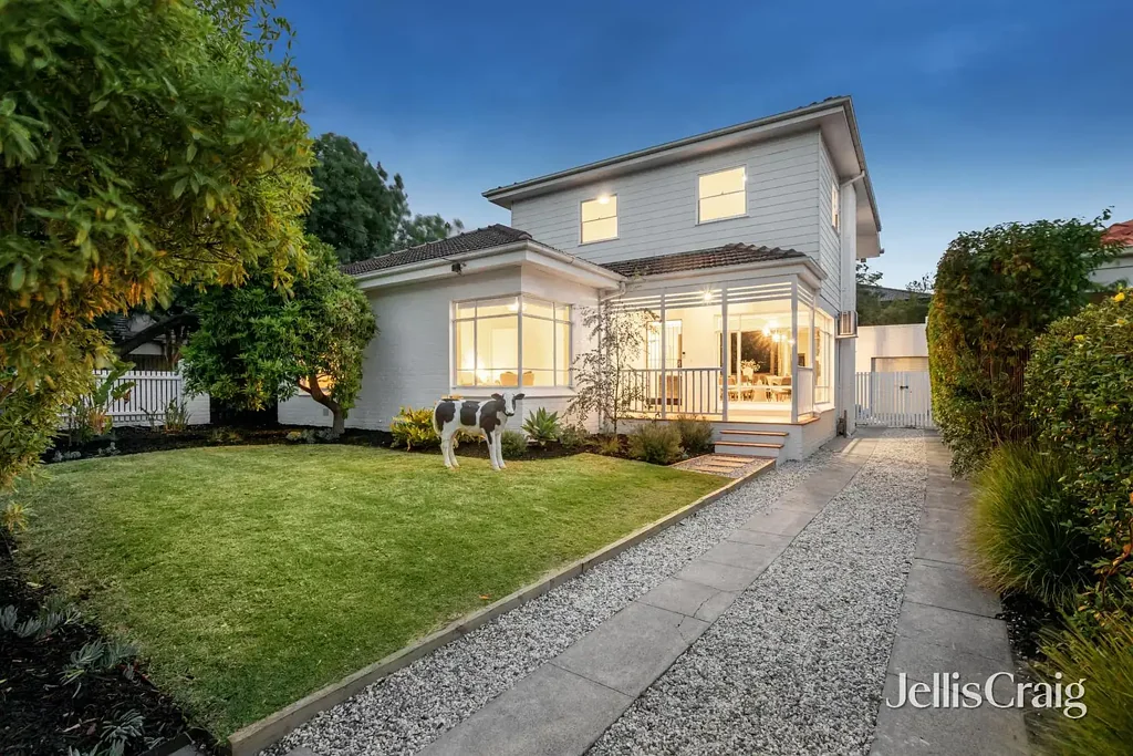 Mckinnon 5ਬੈੱਡਰੂਮ Renovated to perfection in the McKinnon zone