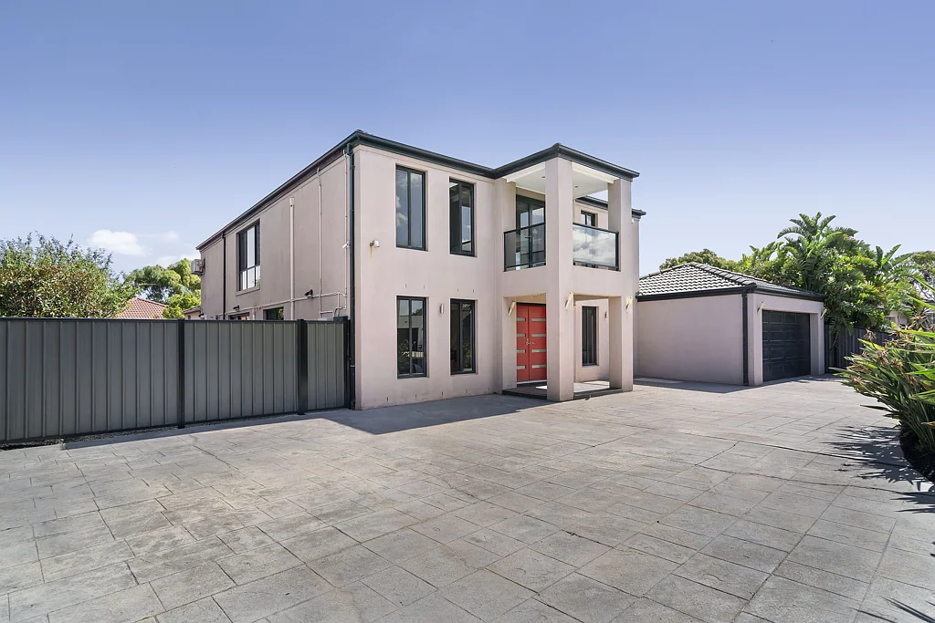 Derrimut 5chambre Spacious Double Storey Living in a Prime Derrimut Setting