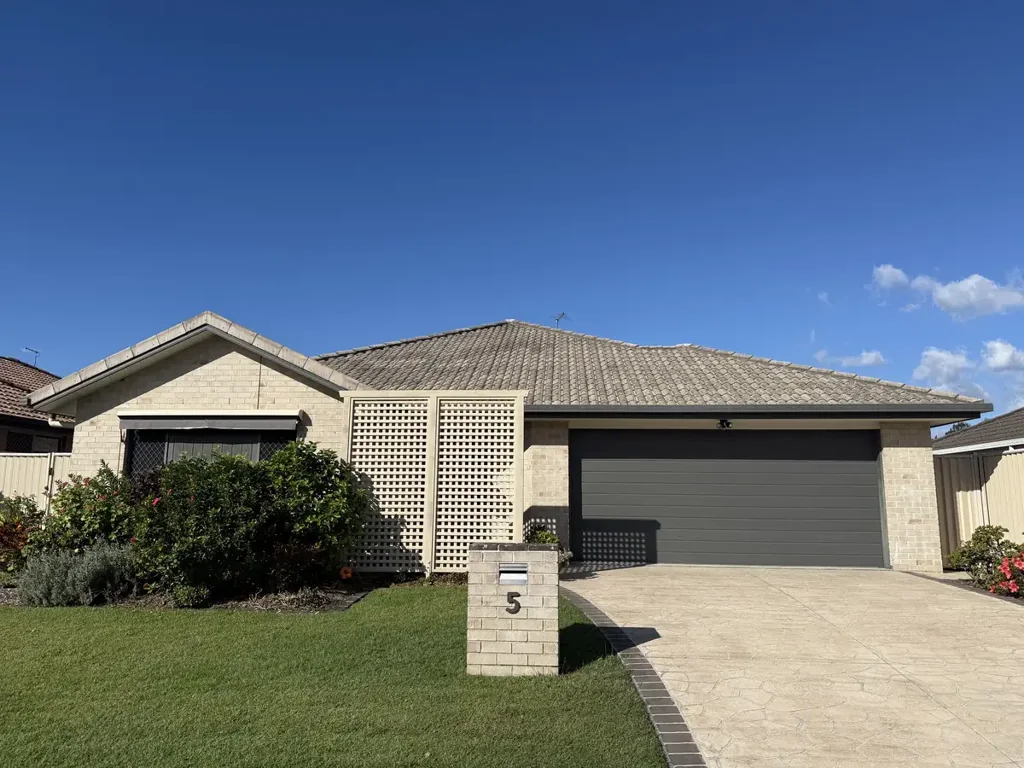 5 Malia Court, Wynnum West, QLD 4178