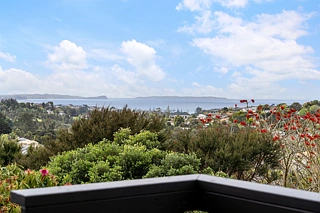 2/7 Morice Place, Torbay, North Shore City