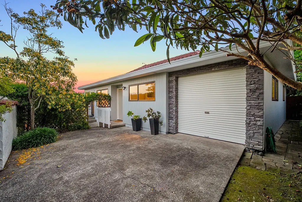2/1a Gordon Avenue, Forrest Hill, North Shore City, Auckland