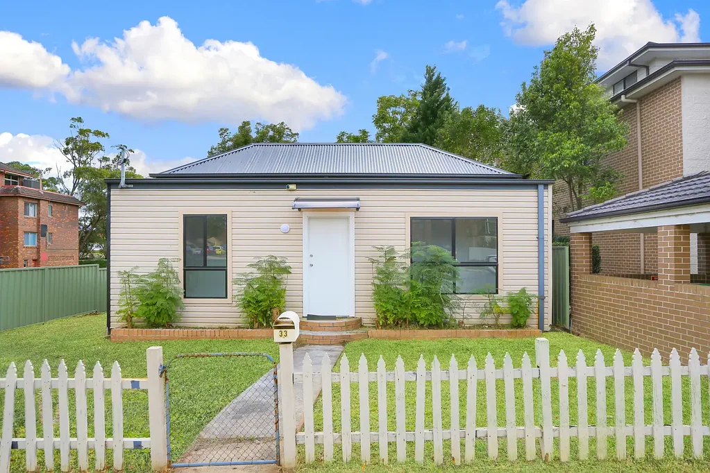 RENOVATED THREE BEDROOM HOME + STUDY!