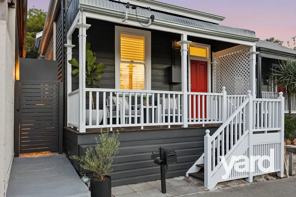 31 Thompson Road, North Fremantle, WA 6159
