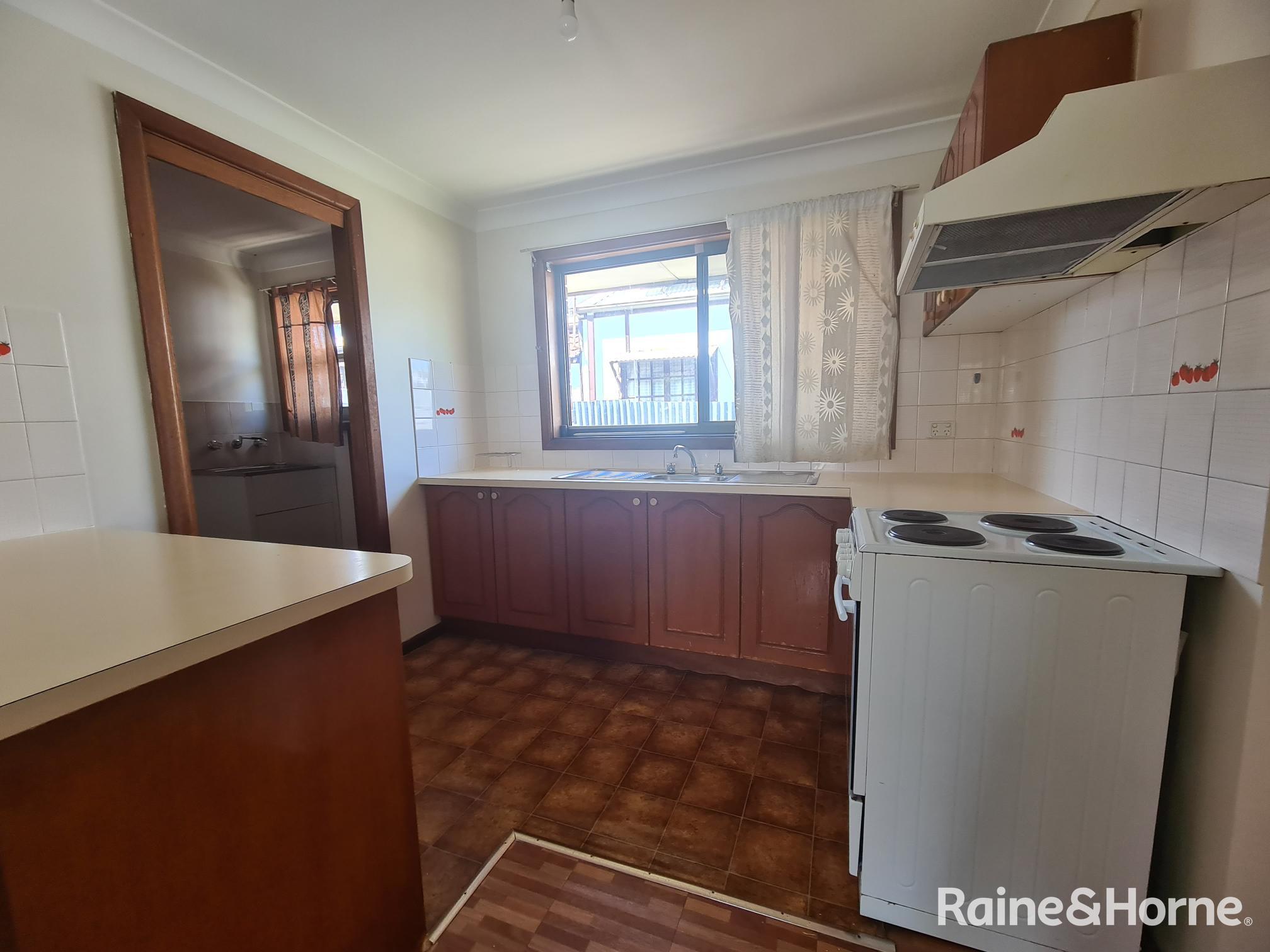 UNIT 1 104 EAST ST, NOWRA NSW 2541, 0 phòng ngủ, 0 phòng tắm, House