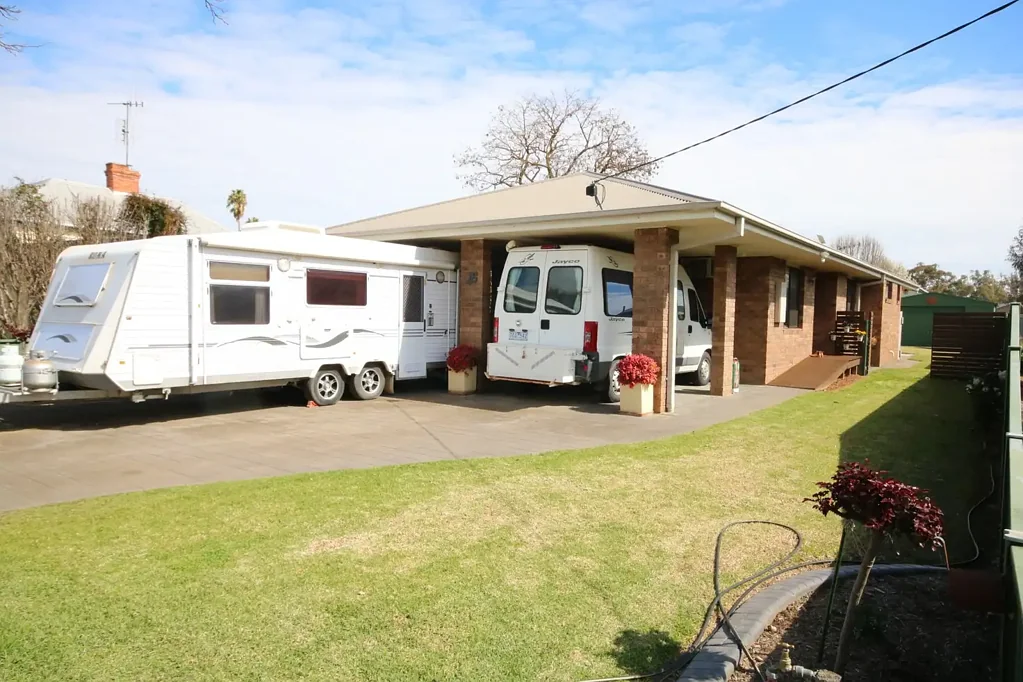 16 Campaspe Street, Rochester, VIC 3561